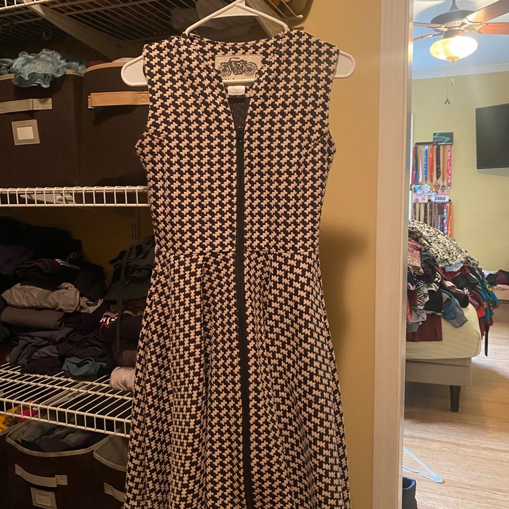 Effie’s heart zipper up dress
